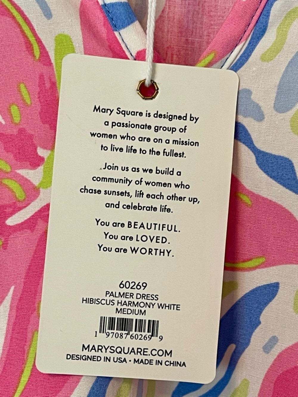 Palmer Dress Hibiscus Harmony White Mary Square Sz M Coastal Vacation NWT - Picture 10 of 12